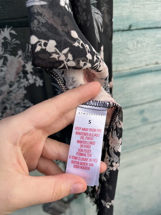 Продам накидку з китицями