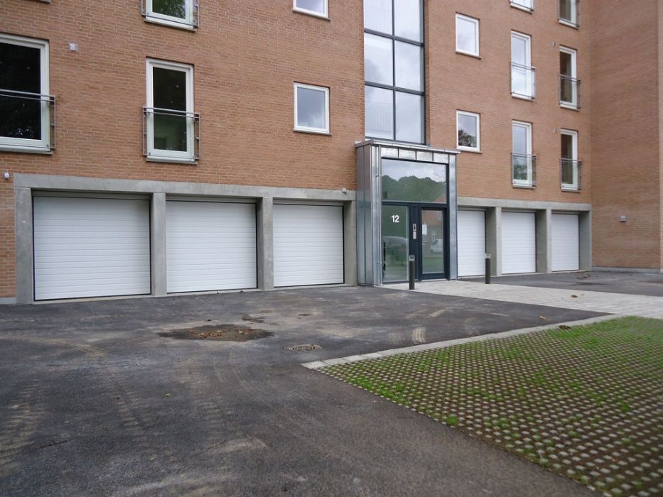 Гаражні ворота. Промислові ворота Вішньовські, Хьорман, Алютех, Гант.