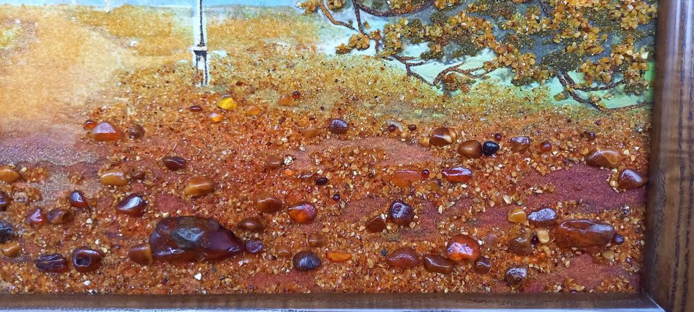 Картина из янтаря