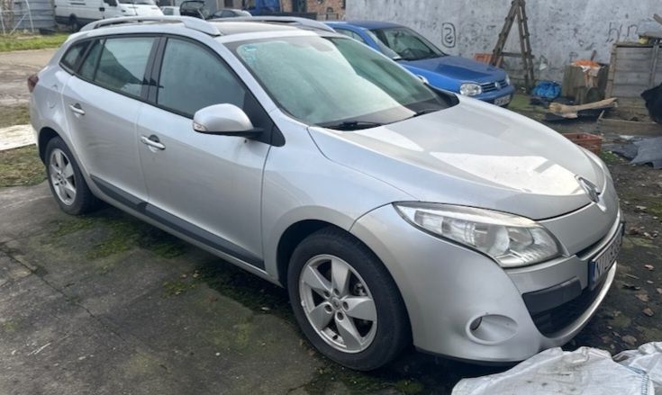 Renault megane III kombi silnik 1.2 tce kolor srebrny ted69 maska zderzak drzwi klapa lampa relingi felgi fotele szyba kokpit deska mechanizm