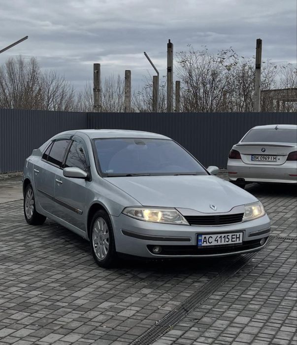 2003 рік 2.0 бенз рено лагуна