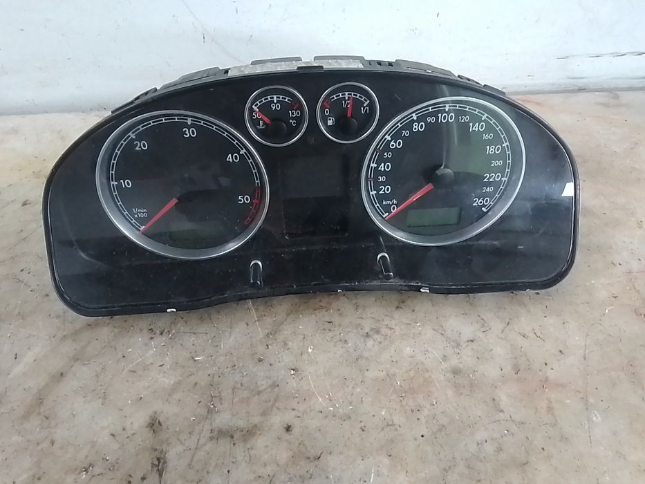 Quadrante / painel de instrumentos VOLKSWAGEN Passat (3B3)