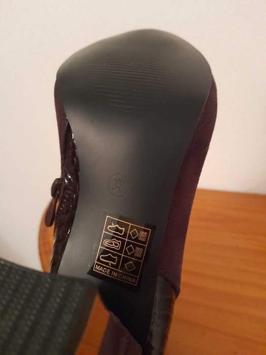 Botas castanhas - Mulher