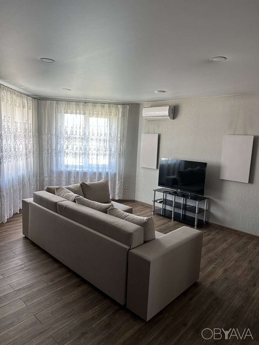 Здається 2к квартира, Спортивна