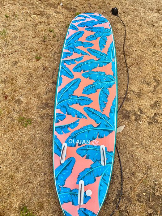 Prancha malibu 7'8 com quilha e leash