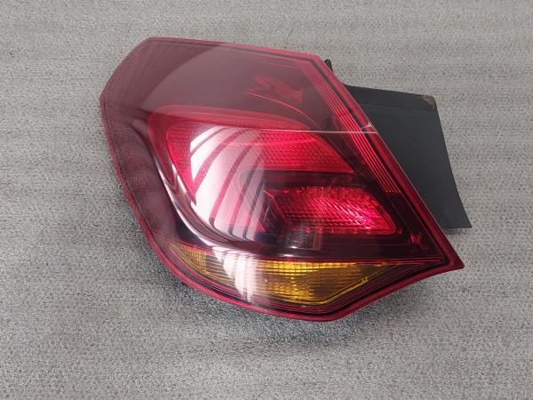 Farolim esquerdo OPEL Astra J