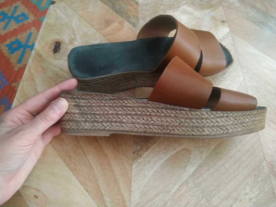Skórzane klapki damskie rozmiar 37