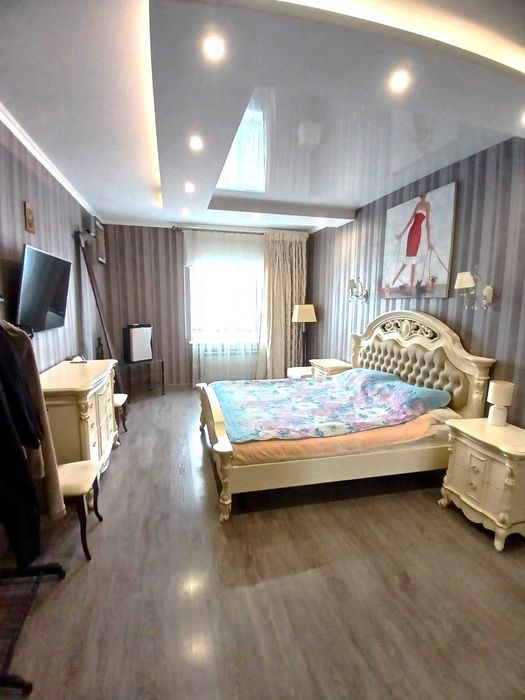 Шикарная 2х комн кв 60м 3/5ти ул.Гоголя /ДК Дробязко. Мебель, техника!