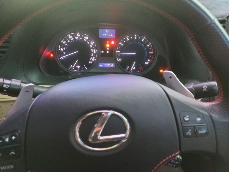 Lexus is250 4x4 avtomat