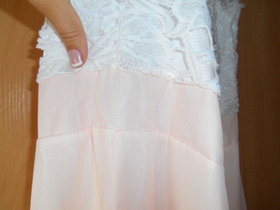 сукня  міді 44-46 розмір білий з персиковим мереживо