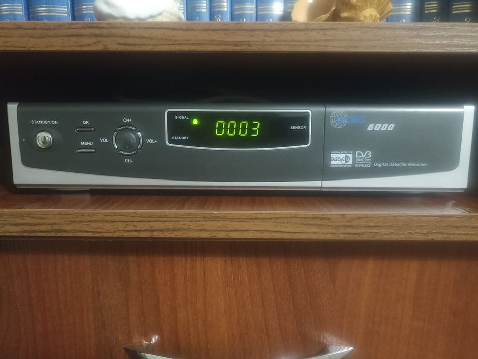 Супутниковий тюнер CLOBO 6000