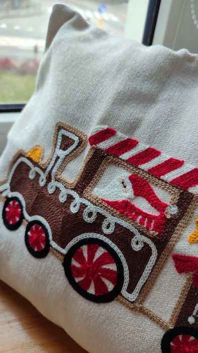 Poszewka 30x50 świąteczna haftowana wyszywana pociąg kolejka