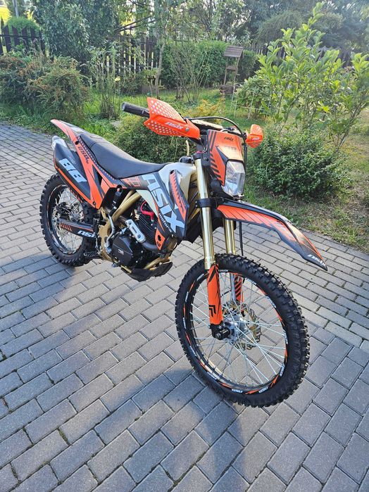 Sprzedam Asix XB88 250cm3