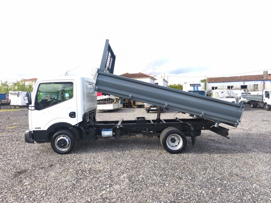 Nissan Cabstar NT400