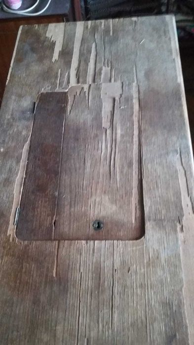 Стол для ножной швейной машины