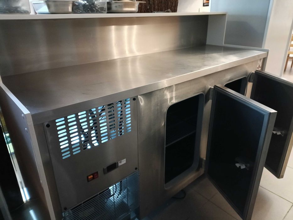 Balcão refrigerado personalizado