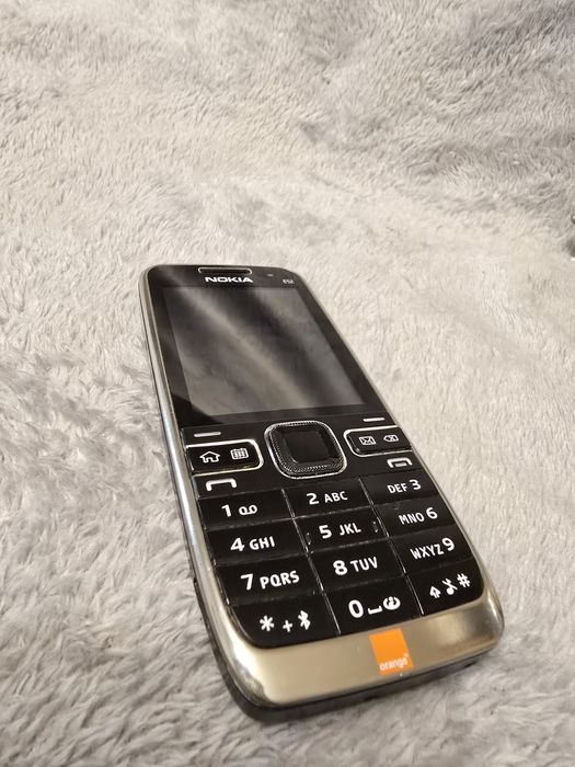 Telefon Nokia E52 Orange