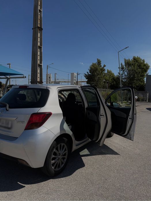 Toyota Yaris 1.0 VVT-i | 2016 | 140.000 km | Apple CarPlay + Câmara