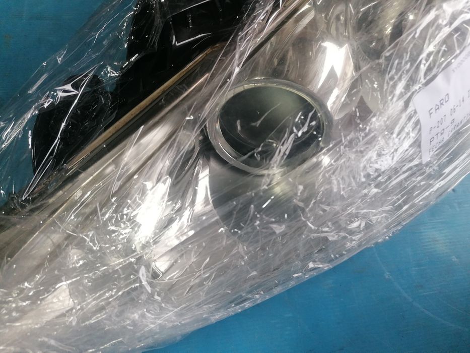 Óptica ou farol peugeot 207