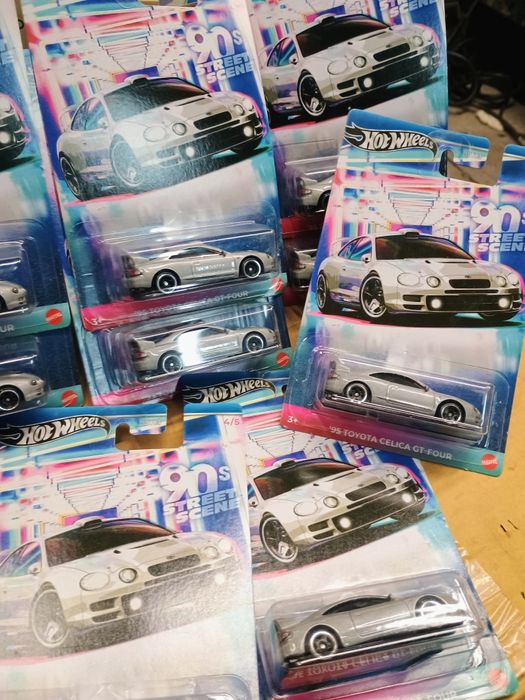 Hot Wheels 95  toyota celica GT four mowy resorek autko