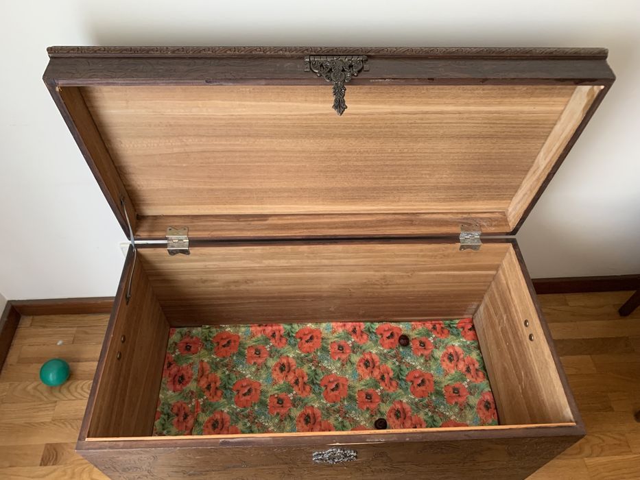 Arca/Baú  em bom estado