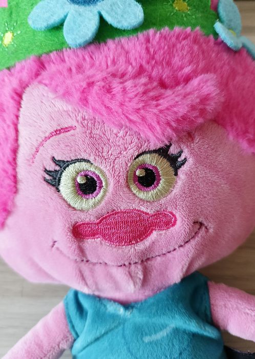 DreamWorks Trolls Trolle Poppy maskotka Świeci 37cm
