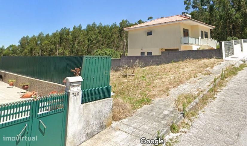 Terreno Urbano com 319 m2 em Fonte Arcada