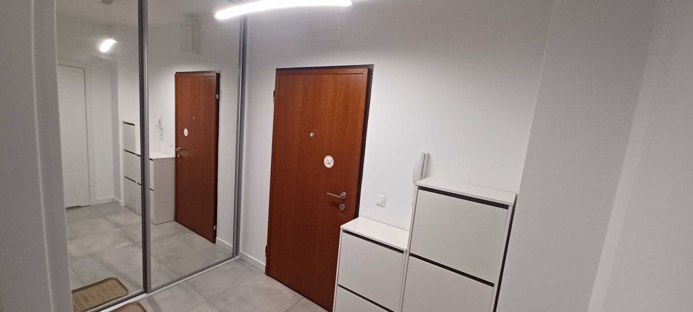 Wynajem/Centrum Warszawy ul. Kłopot przy Arkadii 40m2 z garażem.