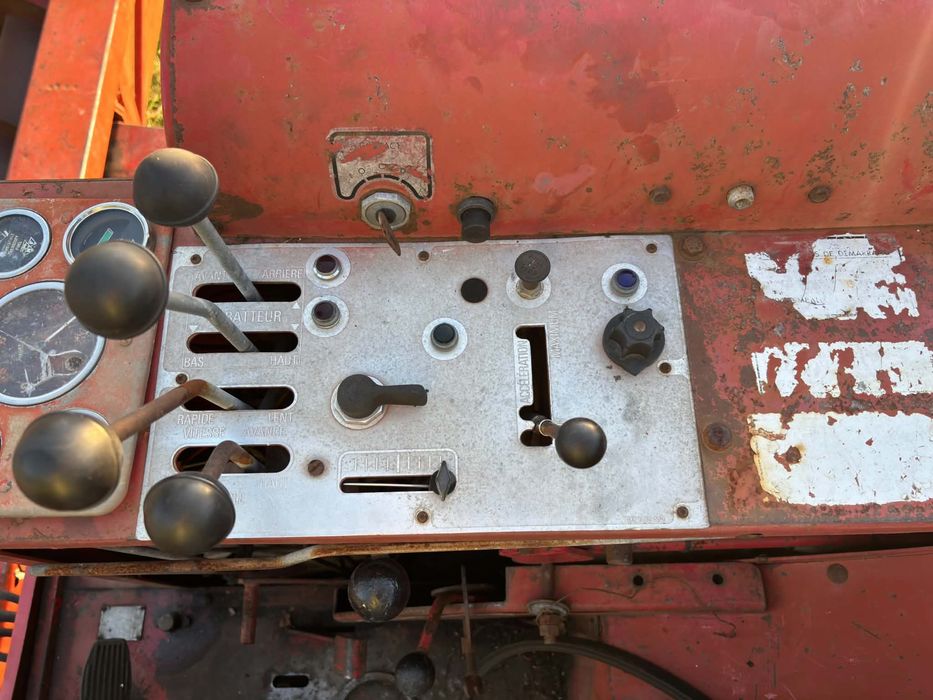 Massey Ferguson 520 na części