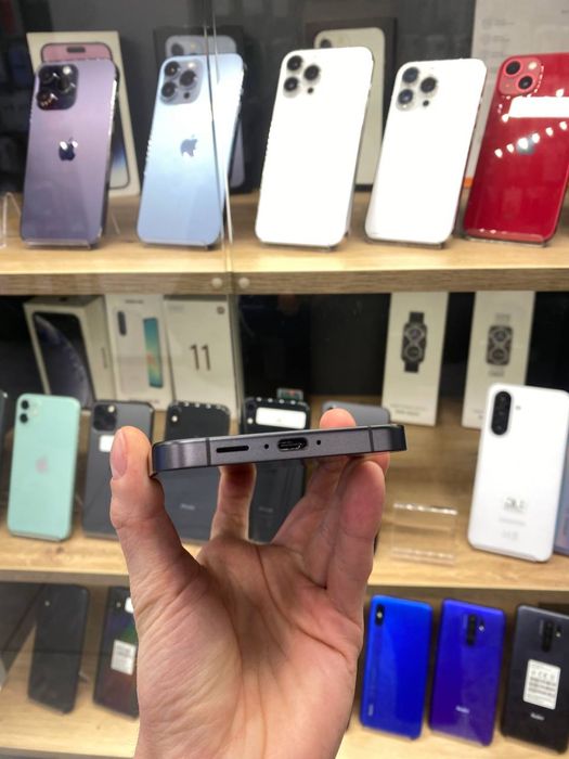 Samsung s24 FE 8/256gb идеал с коробкой