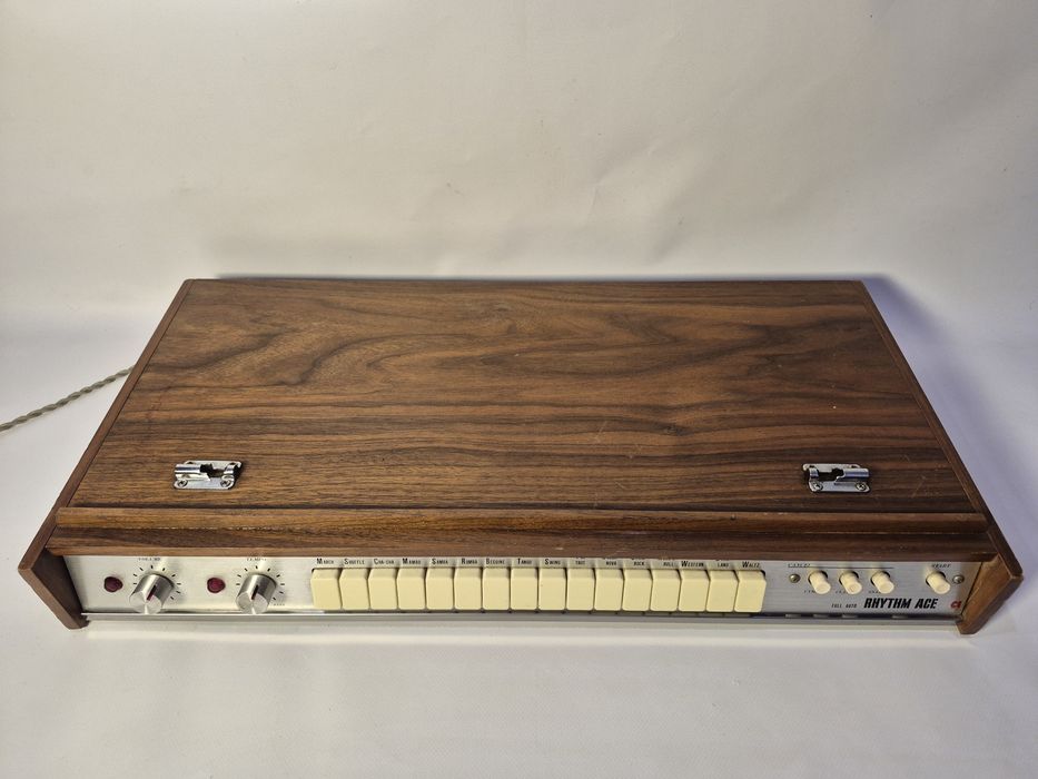 Automat perkusyjny Ace Tone z lat 60 FR- 2L Rhythm Ace