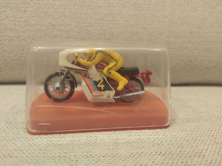 Antigas Miniaturas de Motos de Corrida - Guiloy