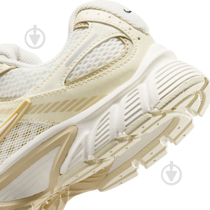 Кросівки жіночі демісезонні nike v5 rnr se io0464-101