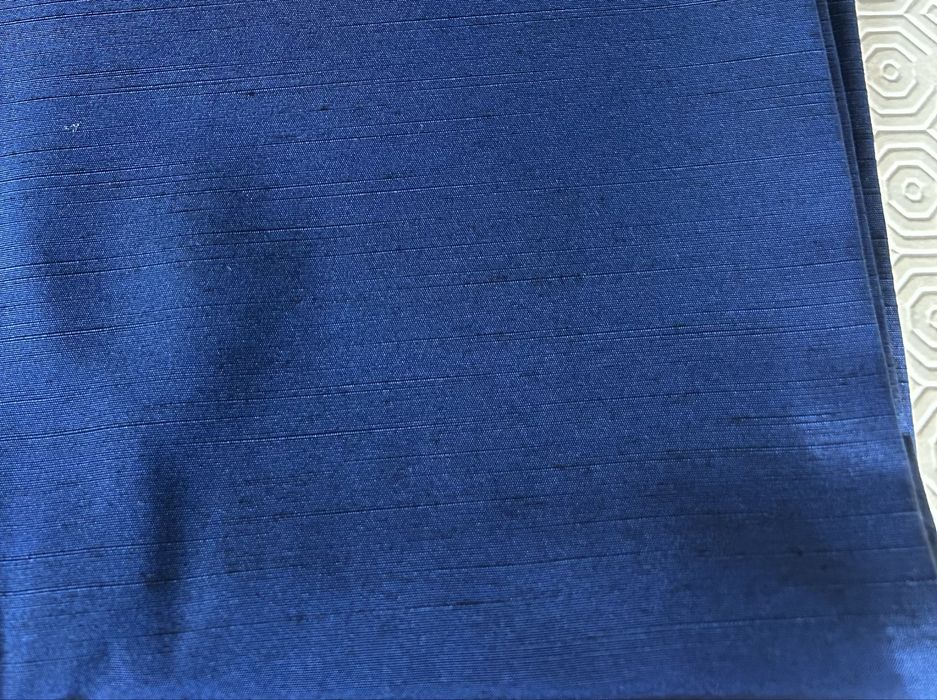 Seda Shantung de alta qualidade. Azul escuro. 110 x 370 cm