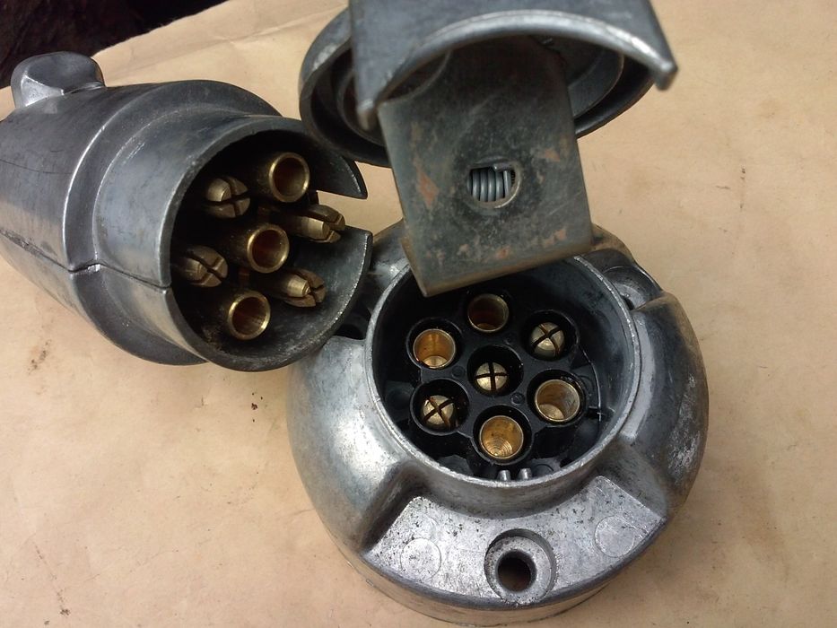 Wtyczka gniazdo 12v/24v Nowe