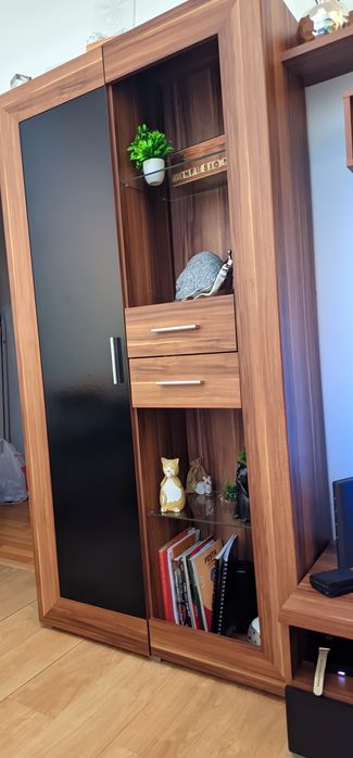 Sala completa em bom estado