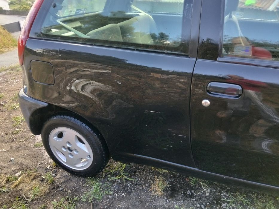 Carro Fiat Punto 55