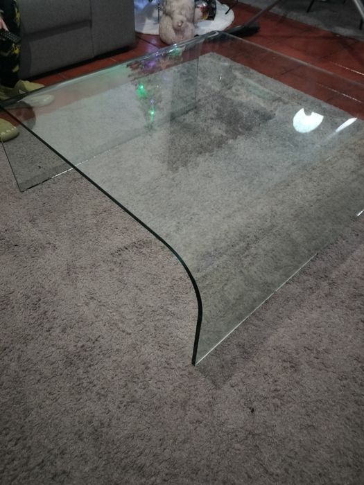 Mesa de centro em vidro