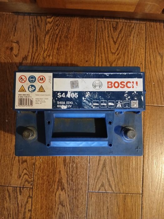 Акумулятор автомобільний BOSH 60A/h