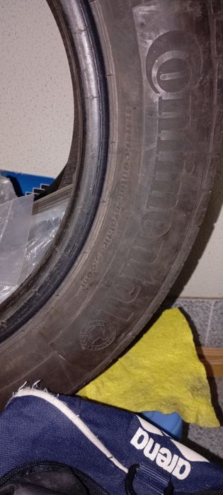 Vendo2  pneus  205 55 r 16  e lampedas led