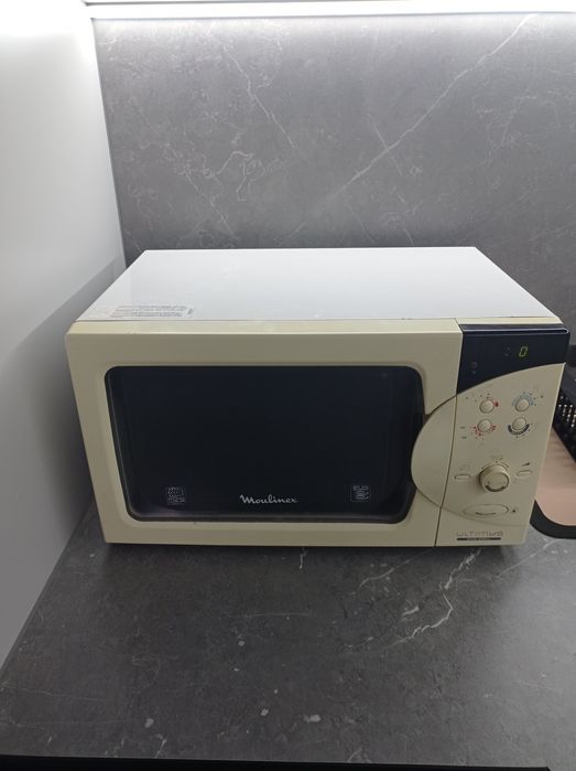 Мікрохвильова піч Moulinex