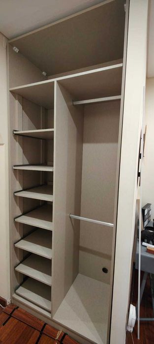 Roupeiros e Closets Sob Projeto e Medidas.