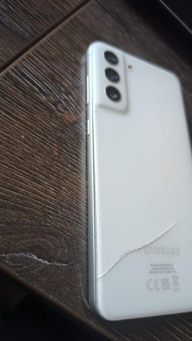 Продам телефон Samsung s21 FE