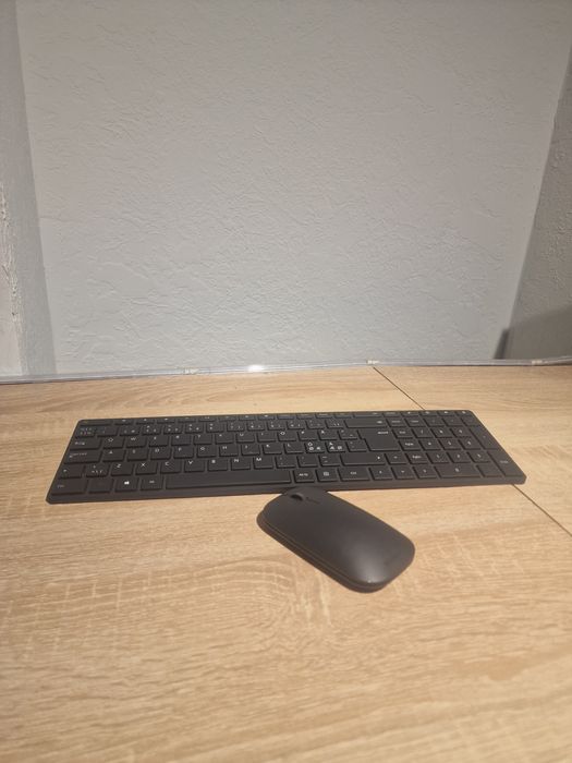 Комплект бездротової клавіатури та миші Microsoft Designer Bluetooth D