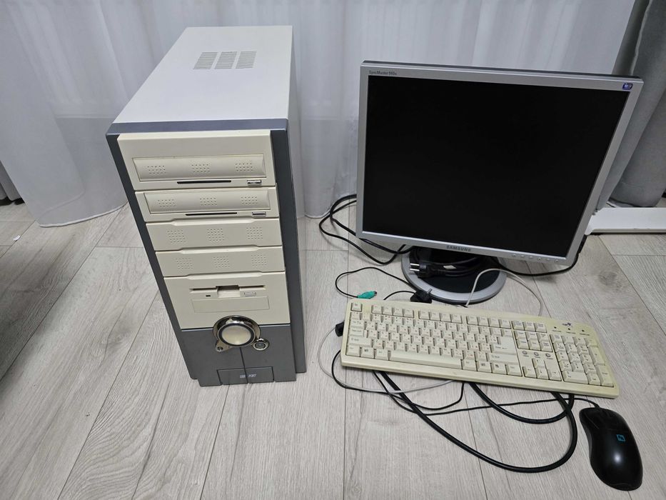 Комп'ютер на базі AMD Athlon 64 X2, 4Гб ОЗП, nVidia (Windows 7 x64)