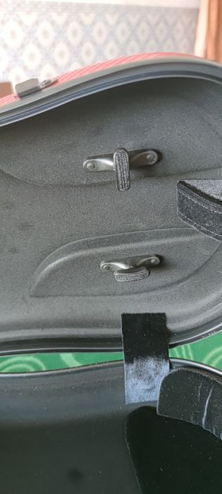 Estojo em fibra para violino