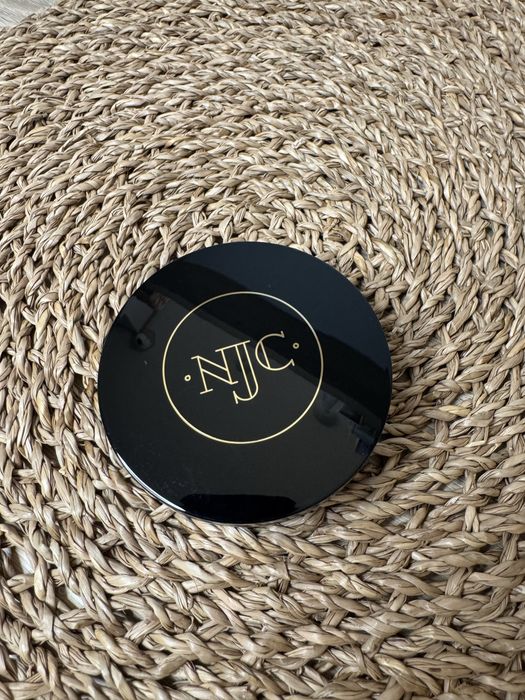 Prasowany puder matujacy NJC Nikkia Joy