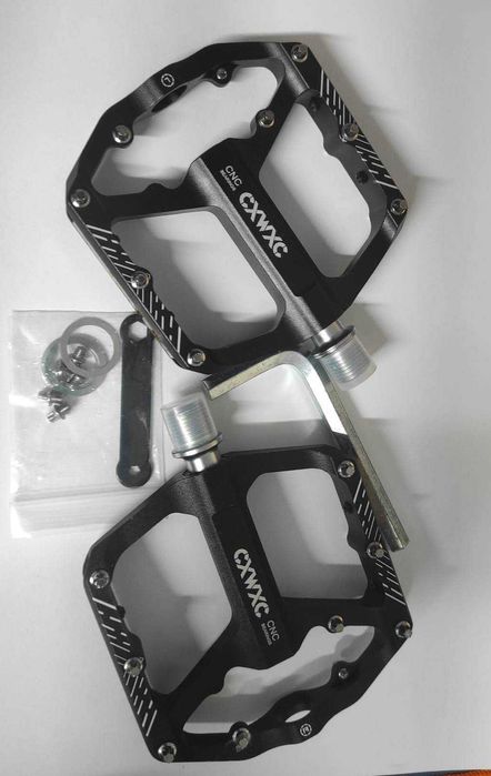 Pedais novos de biciclete