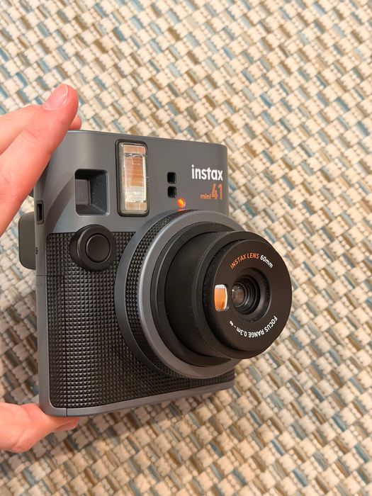 Фотоапарат Instax mini 41