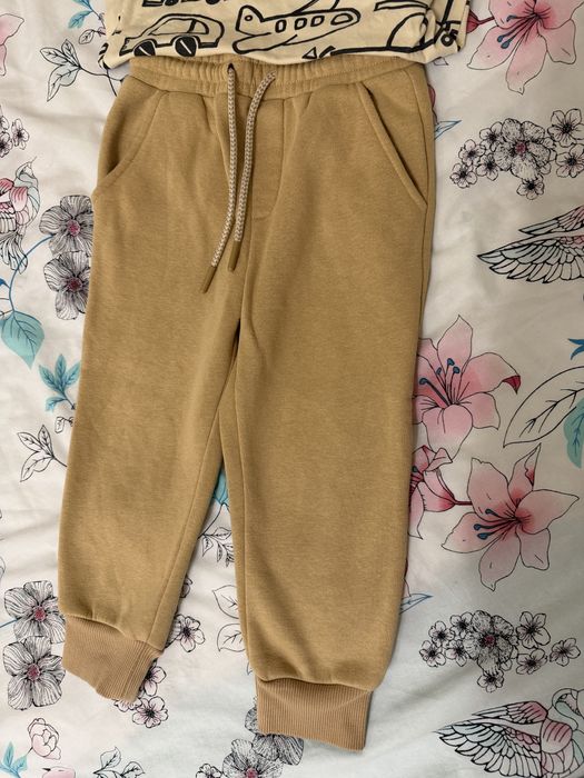 Спортивні штани Reserved